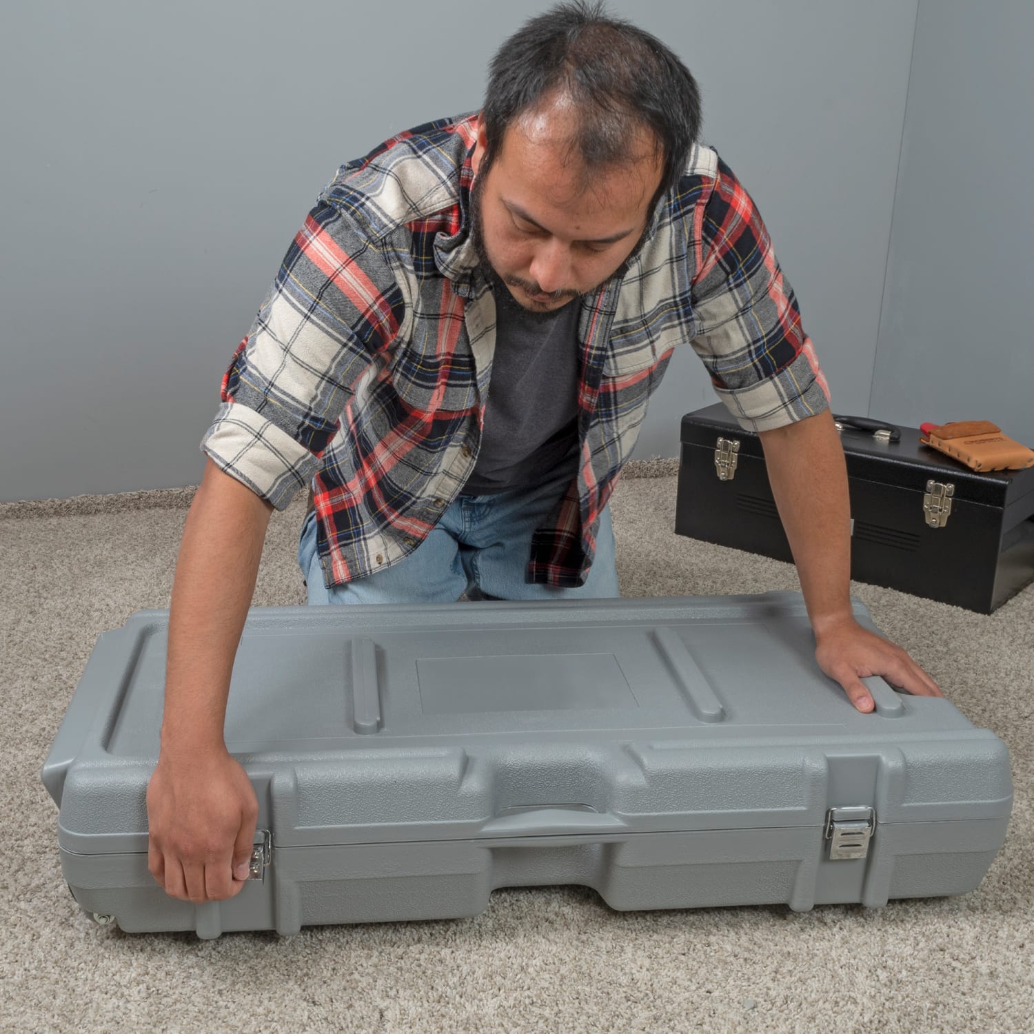 Carpet Stretcher Case with Wheels for 10-254 & 10-237 Stretchers - 3