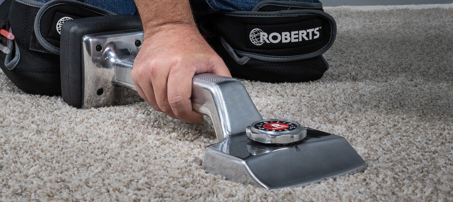 ROBERTS knee kicker and knee pads in use